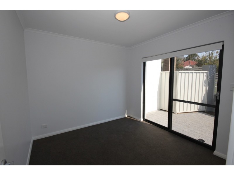 4/14 Davilak Avenue, Hamilton Hill WA 6163