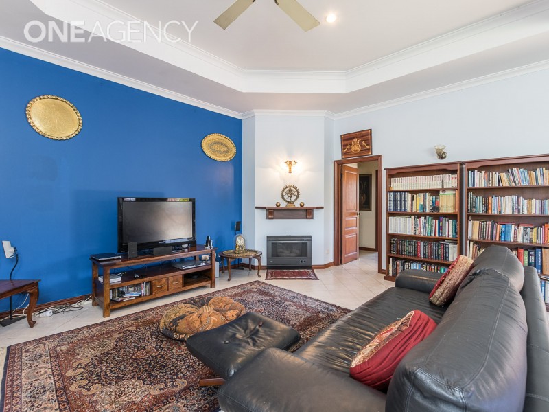 61 Sandringham Promenade, Canning Vale WA 6155