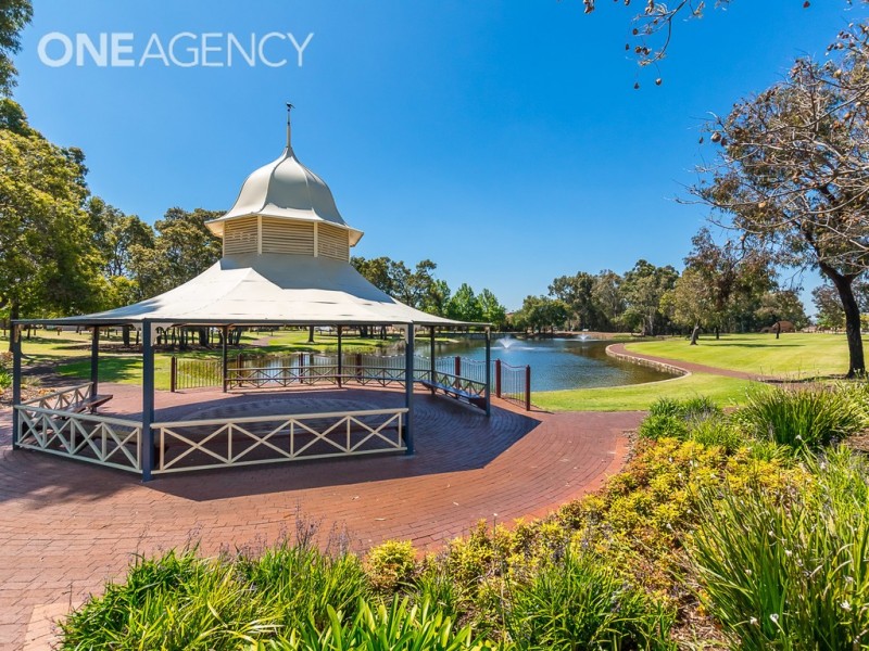 61 Sandringham Promenade, Canning Vale WA 6155