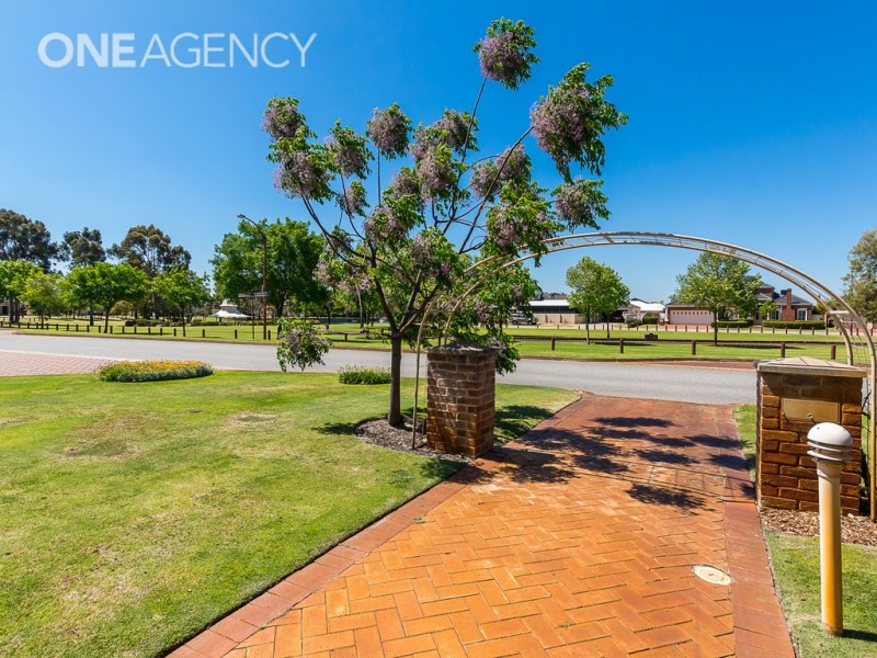 61 Sandringham Promenade, Canning Vale WA 6155