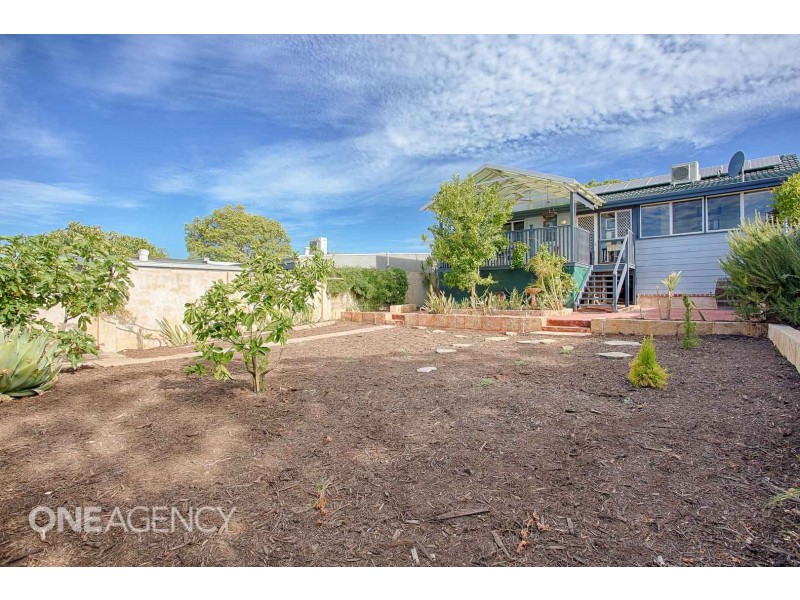 62 Samson Street, White Gum Valley WA 6162