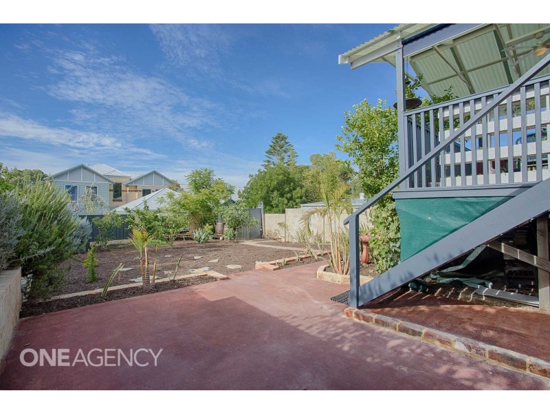 62 Samson Street, White Gum Valley WA 6162