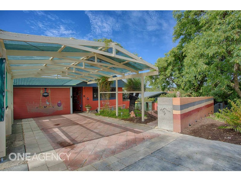 62 Samson Street, White Gum Valley WA 6162