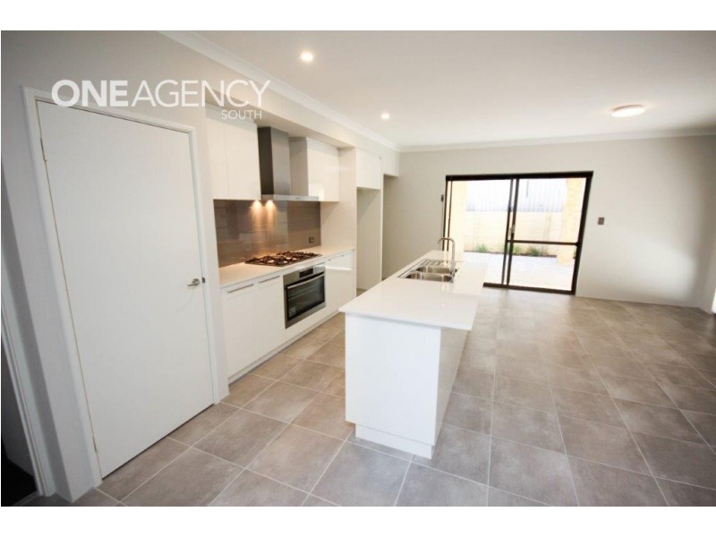 22b Ives Street, Hamilton Hill WA 6163