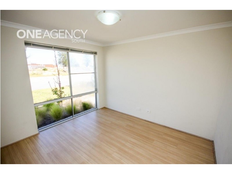 14 Venulosa Avenue, Halls Head WA 6210