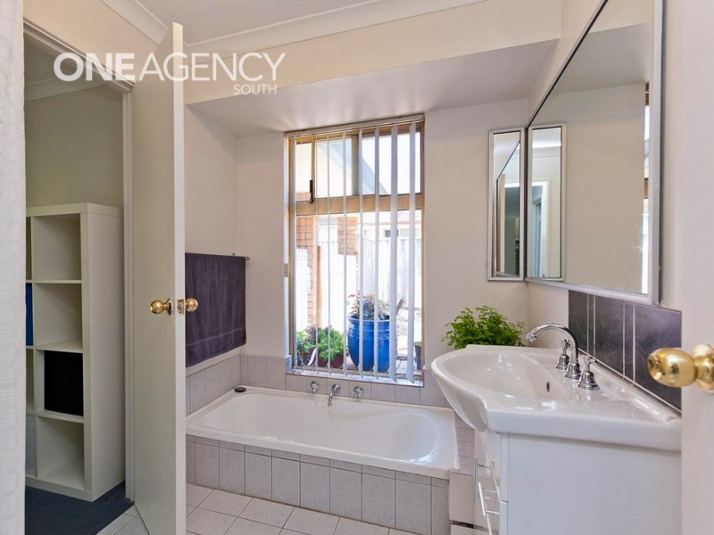 12 Hamlet Court, Bibra Lake WA 6163