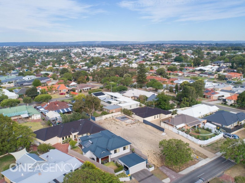 48 Redwood Crescent, Melville WA 6156