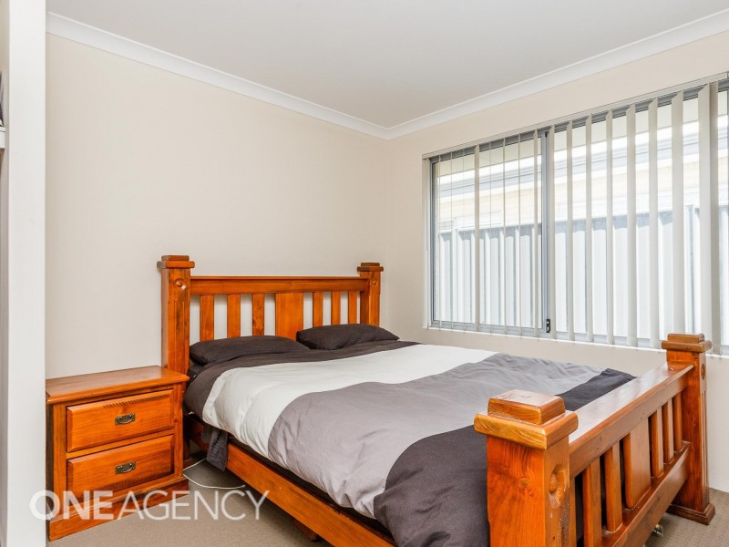 14 Dempsey Road, Piara Waters WA 6112