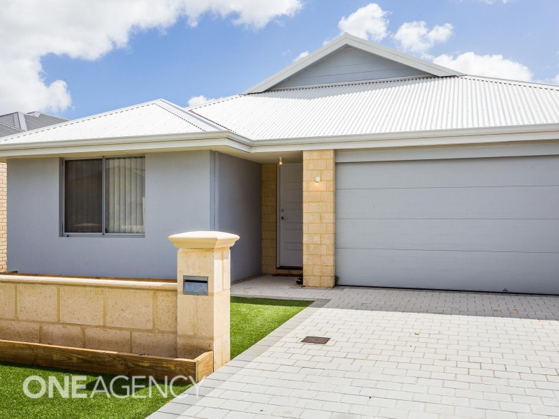 14 Dempsey Road, Piara Waters WA 6112