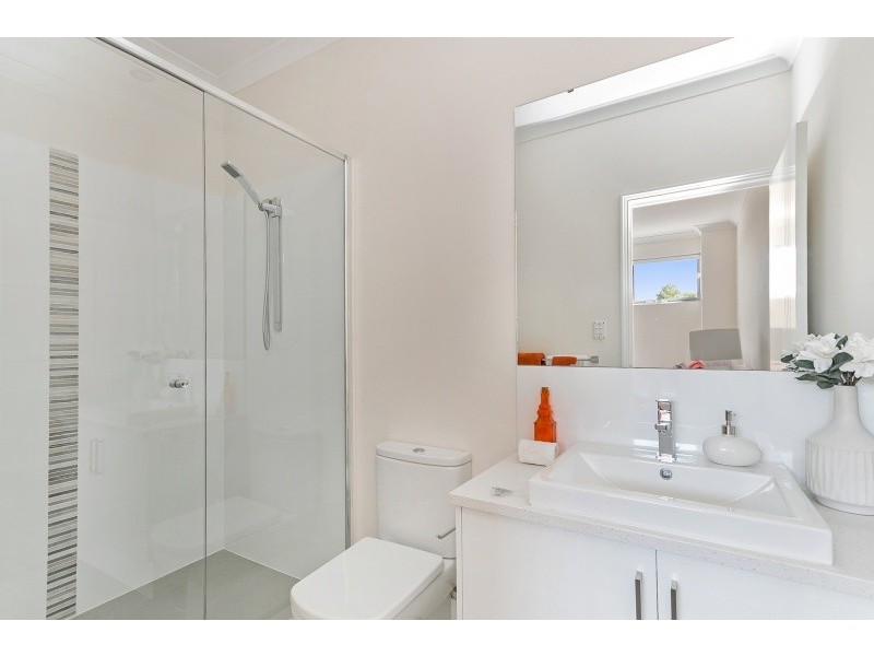 15 Emilia Street, Coolbellup WA 6163