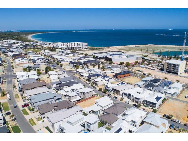 12 Wanstead Street, North Coogee WA 6163