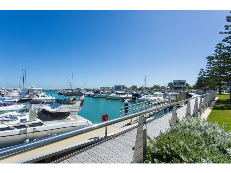 12 Wanstead Street, North Coogee WA 6163
