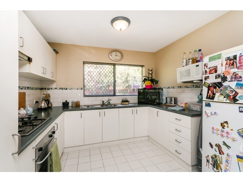 6/27 Melinga Court, Karawara WA 6152