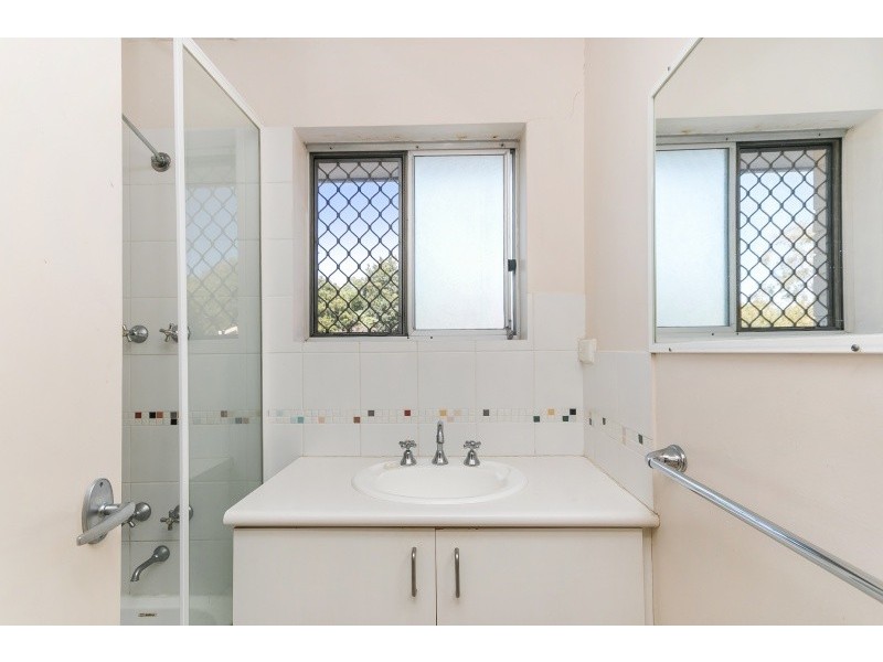 6/27 Melinga Court, Karawara WA 6152