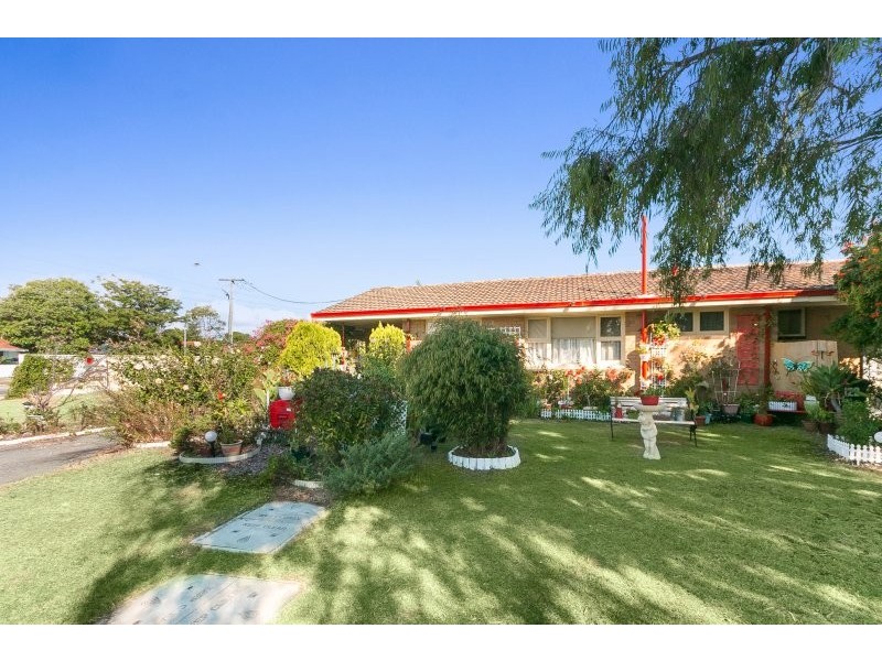 122 Kitchener Road, Alfred Cove WA 6154