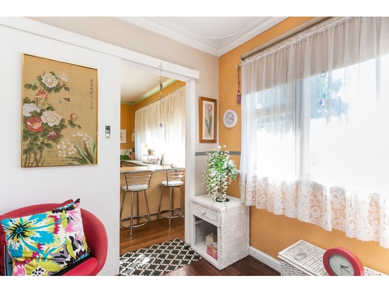 122 Kitchener Road, Alfred Cove WA 6154