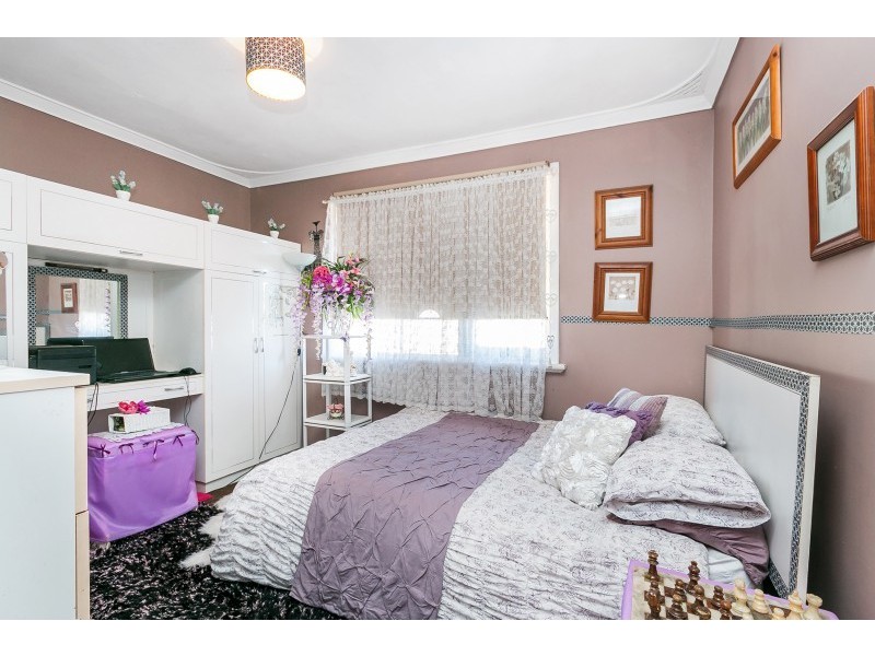 122 Kitchener Road, Alfred Cove WA 6154