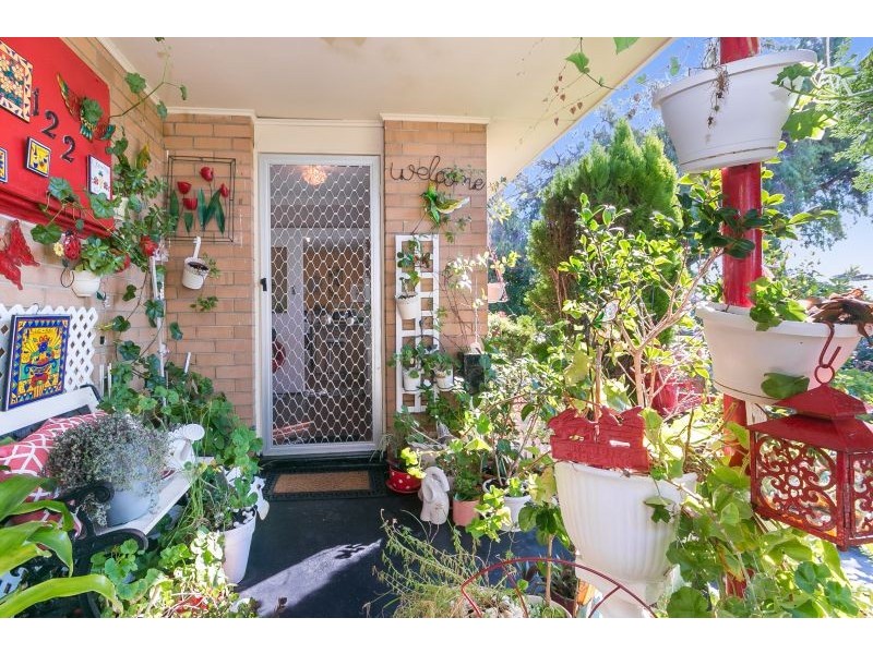 122 Kitchener Road, Alfred Cove WA 6154