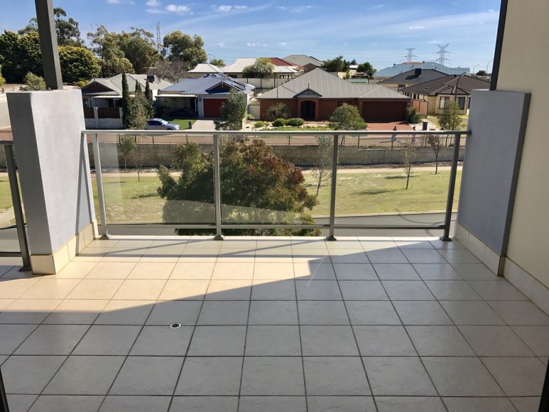 17/105 Wentworth Parade, Success WA 6164