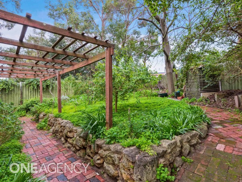 27 Sellenger Avenue, Samson WA 6163