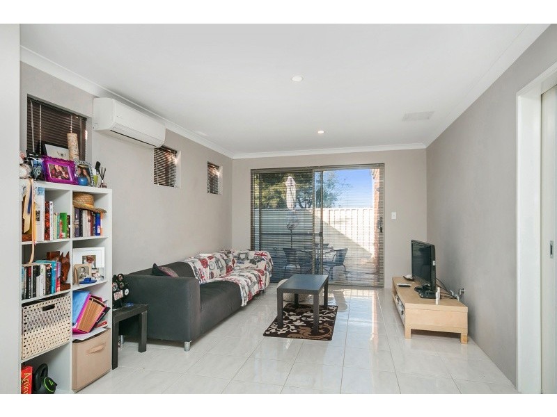 4 Magnet Close, Munster WA 6166