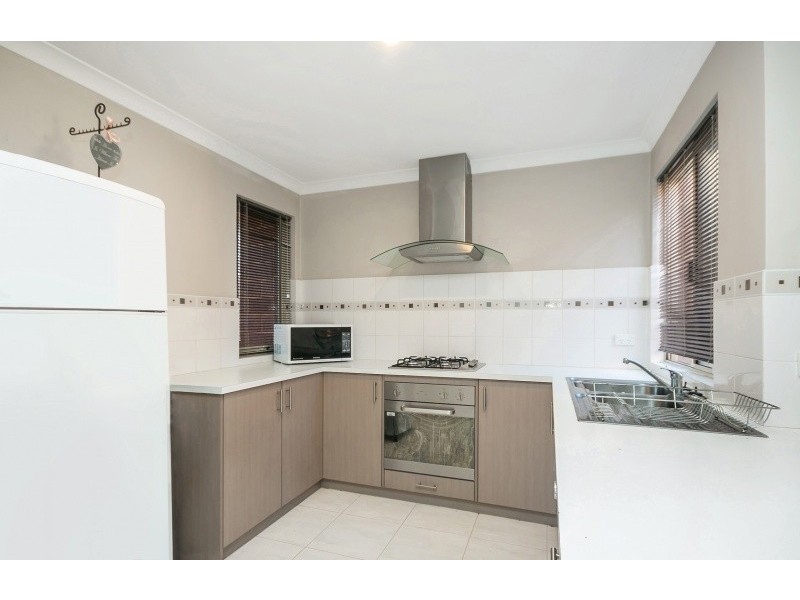 4 Magnet Close, Munster WA 6166