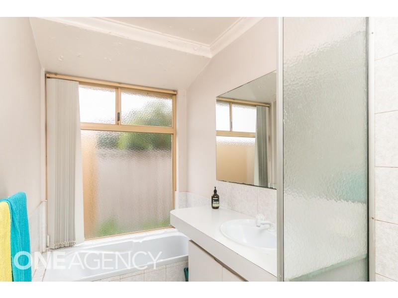 25 Heatherlea Parkway, Leeming WA 6149