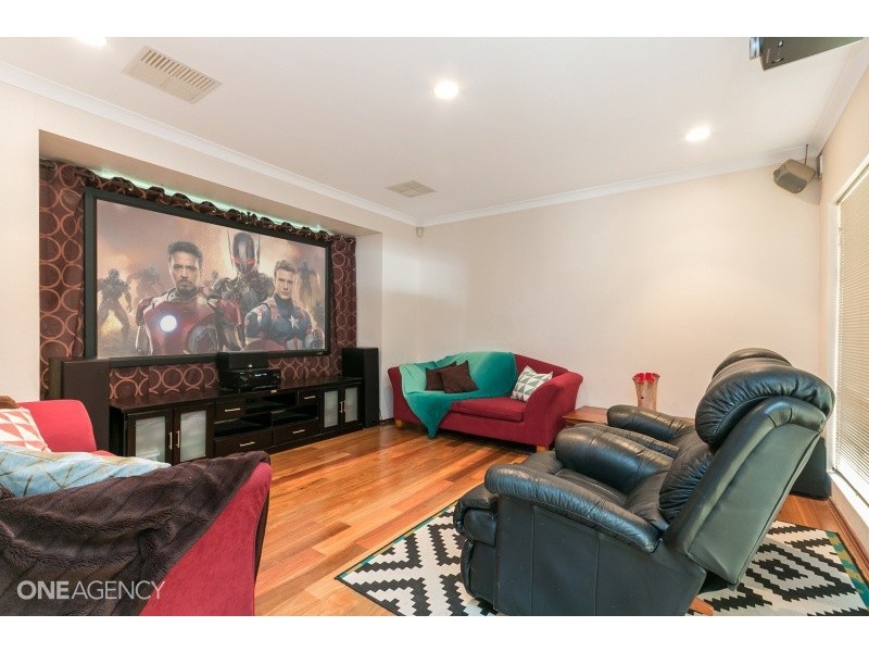 2 Bovell Gardens, Leeming WA 6149