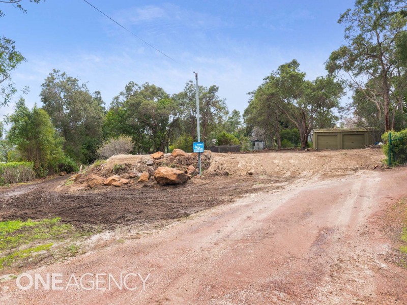 3 Stuart Crescent, Lesmurdie WA 6076