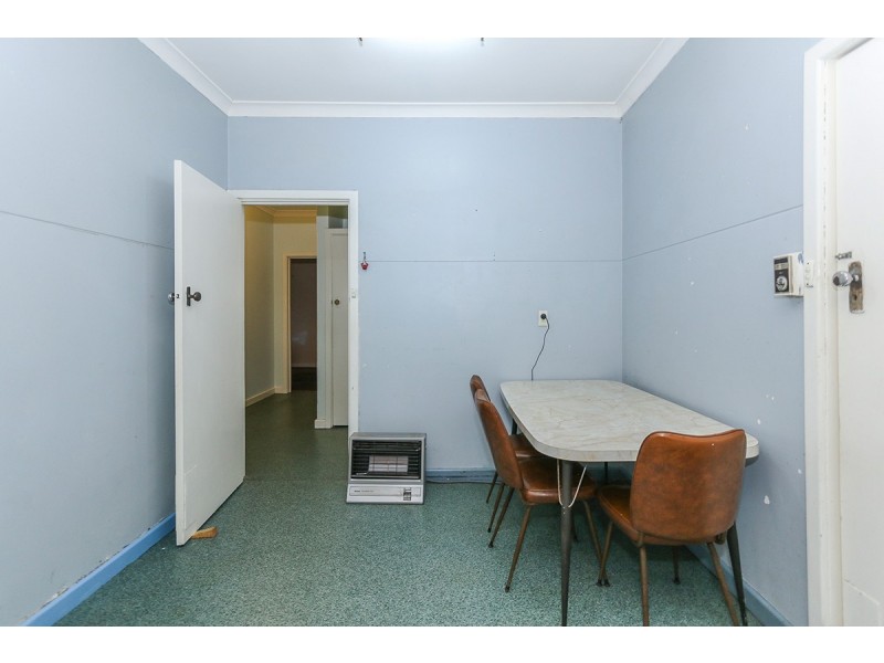 18 Williams Road, Coolbellup WA 6163