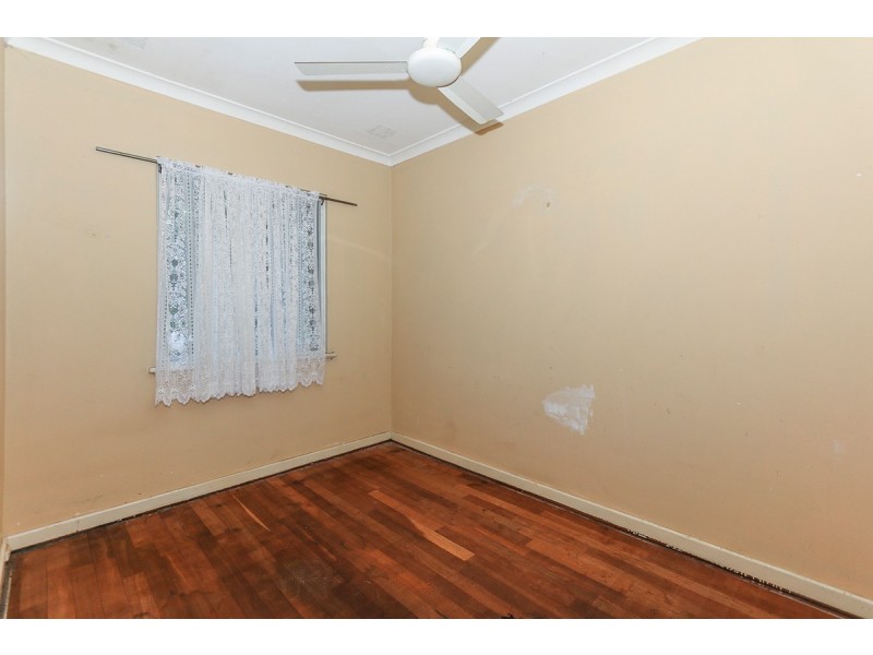 18 Williams Road, Coolbellup WA 6163