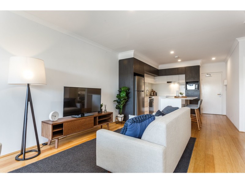 180 Bartram Road, Atwell WA 6164