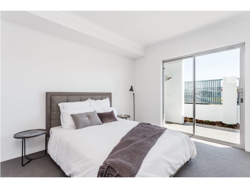 180 Bartram Road, Atwell WA 6164