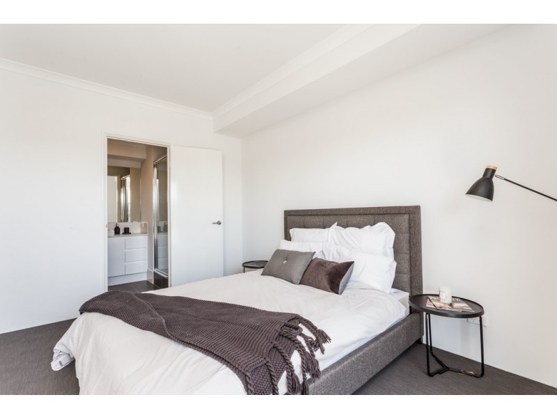 180 Bartram Road, Atwell WA 6164