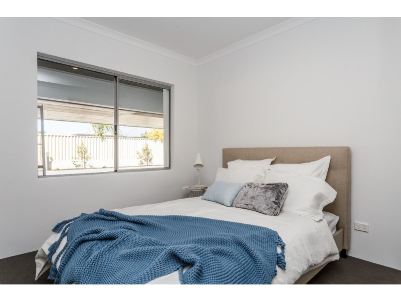 180 Bartram Road, Atwell WA 6164