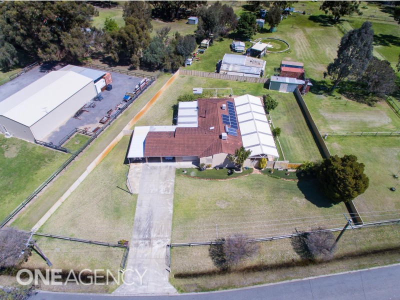 23 Courtney Place, Wattle Grove WA 6107