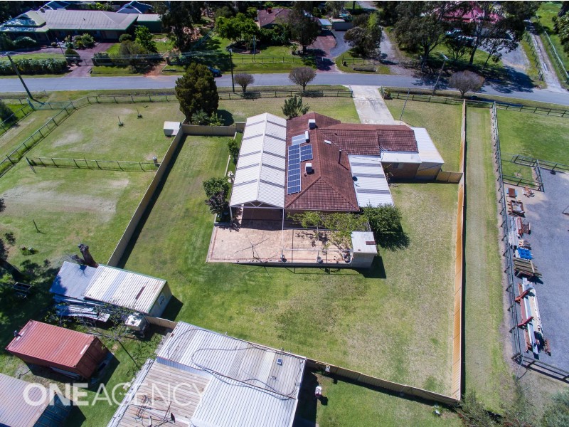 23 Courtney Place, Wattle Grove WA 6107
