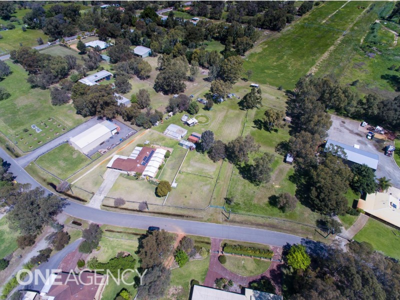 23 Courtney Place, Wattle Grove WA 6107