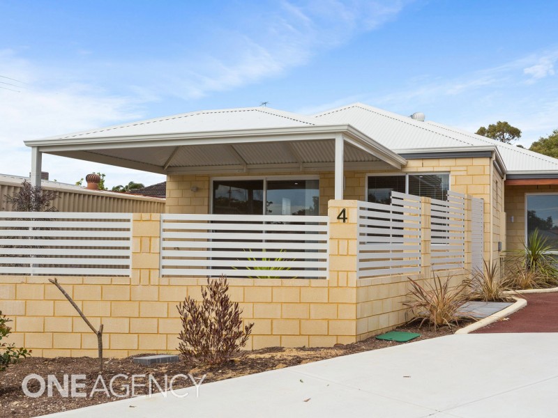 2/4 Sawle Road, Hamilton Hill WA 6163