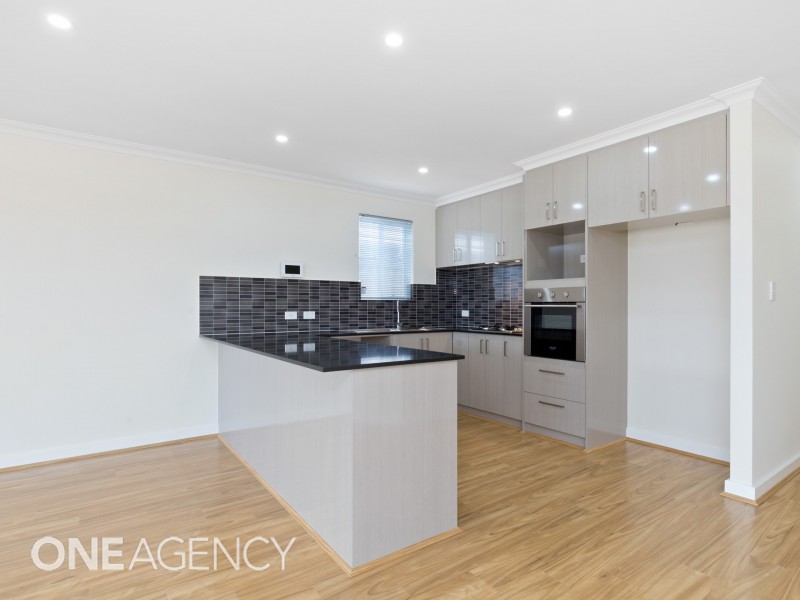 2/4 Sawle Road, Hamilton Hill WA 6163