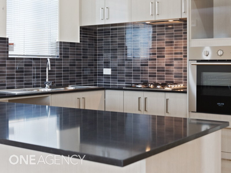 2/4 Sawle Road, Hamilton Hill WA 6163