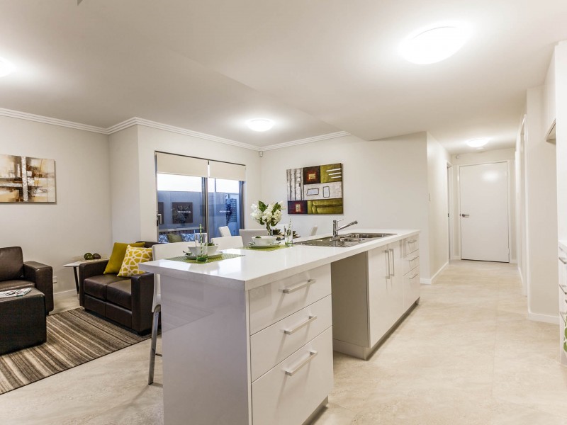 2/122 Rockingham Road, Hamilton Hill WA 6163