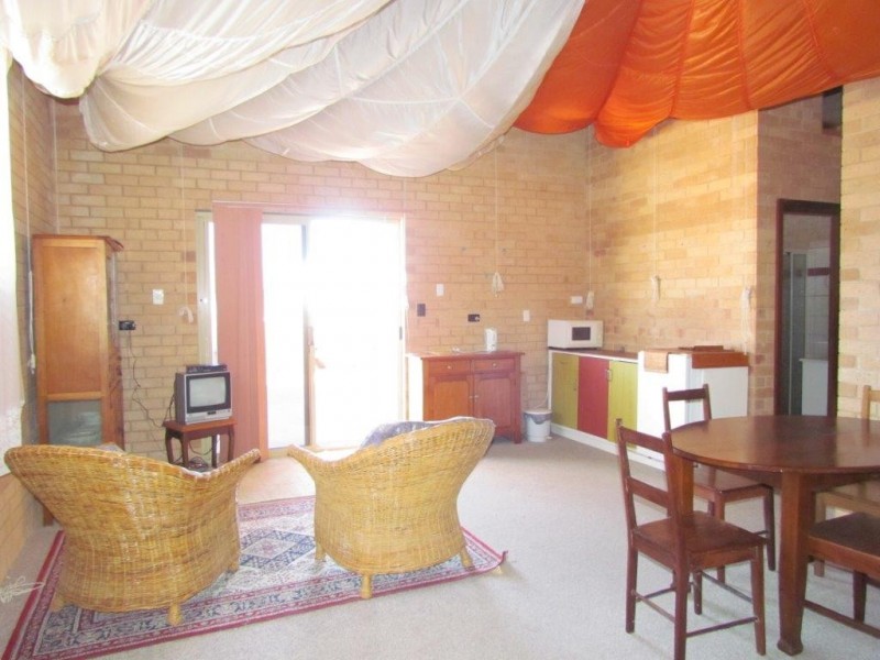 9 Mainland Street, Denham WA 6537