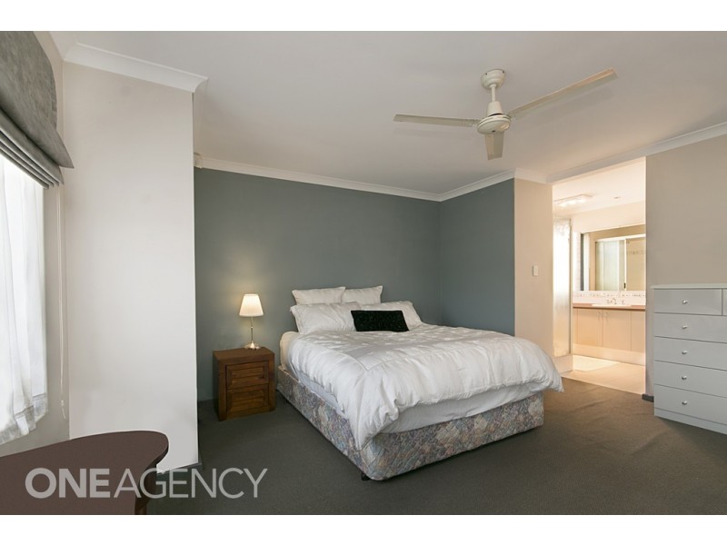 24 Savannah Circuit, Success WA 6164