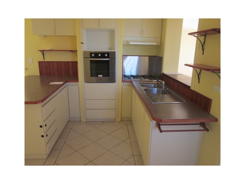 10B Cadiz Place, Coogee WA 6166