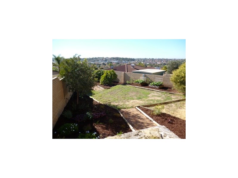 10B Cadiz Place, Coogee WA 6166