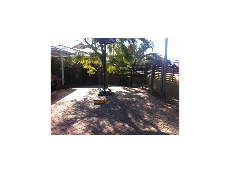 60 Henley Road, Ardross WA 6153