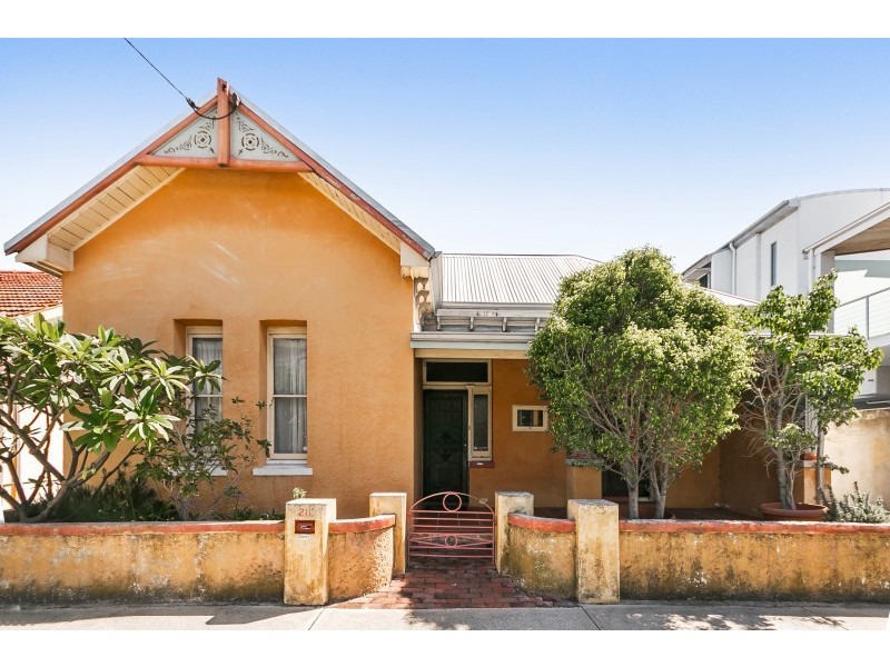 28 Russell Street, Fremantle WA 6160