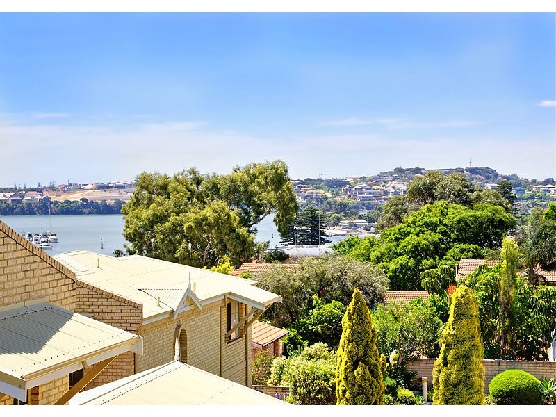 27A Preston Point Road, East Fremantle WA 6158