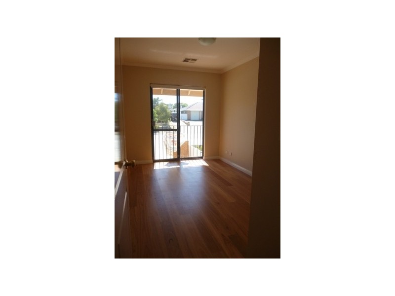 28B Seaview Street, Beaconsfield WA 6162